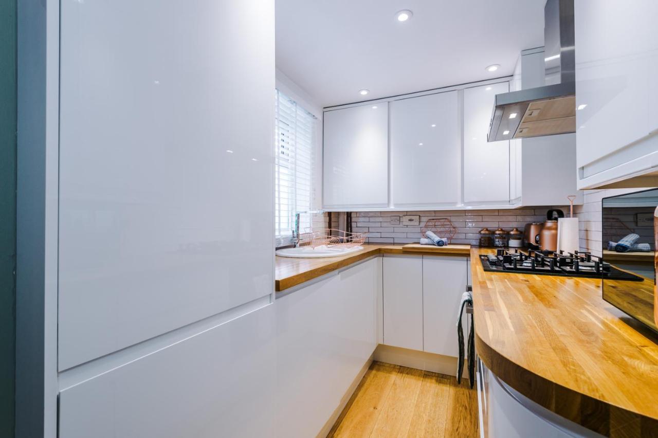 New! Gorgeous 2-Bed Home In Chester City Centre By 53 Degrees Property - Incredible Location, Ideal For Small Groups - Sleeps 6! Exteriör bild