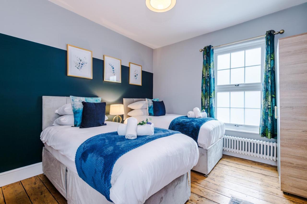 New! Gorgeous 2-Bed Home In Chester City Centre By 53 Degrees Property - Incredible Location, Ideal For Small Groups - Sleeps 6! Exteriör bild