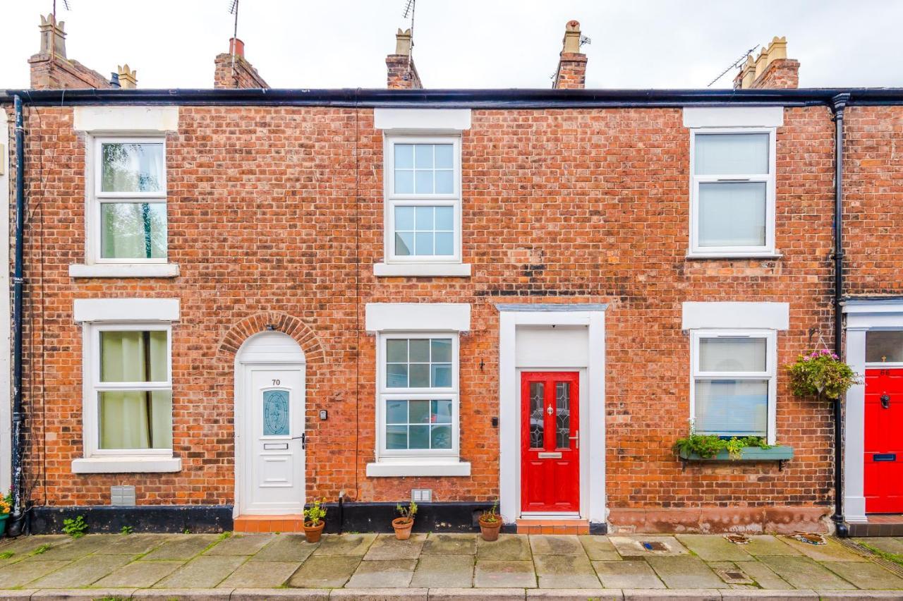 New! Gorgeous 2-Bed Home In Chester City Centre By 53 Degrees Property - Incredible Location, Ideal For Small Groups - Sleeps 6! Exteriör bild